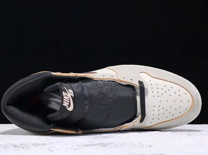 1 Light SB x High Nike CD6578-006 Air OG Jordan Bone 0526